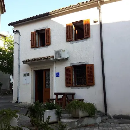 Nemarnik Lägenhet Roč
